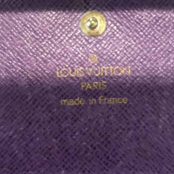 Louis Vuitton Iconic Yellow & Purple Epi Wallet! - Picture 4 of 8